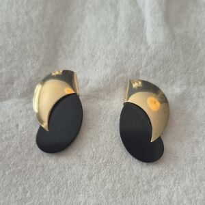 NABCO km 14k Elegant Gold and Black Earrings